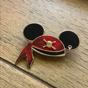 Disney pirates Pin